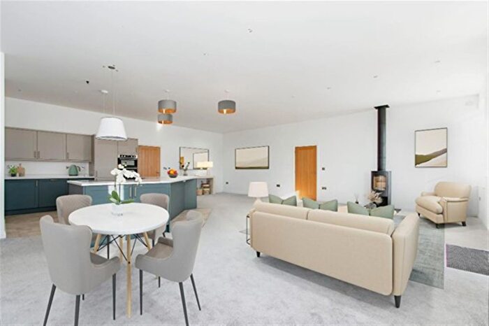 5 Bedroom Terraced House For Sale In Watts Quarry Lane, Somerton, TA11
