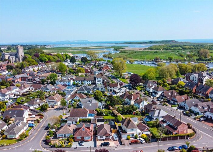 3 Bedroom Detached House For Sale In Wickfield Avenue, Christchurch, Dorset, BH23