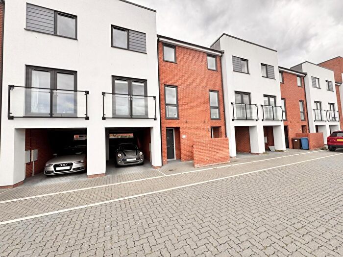 3 Bedroom Property To Rent In Washington Close, Ipswich, IP2