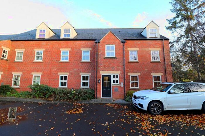 2 Bedroom Flat To Rent In Farm Street, Gloucester, GL1