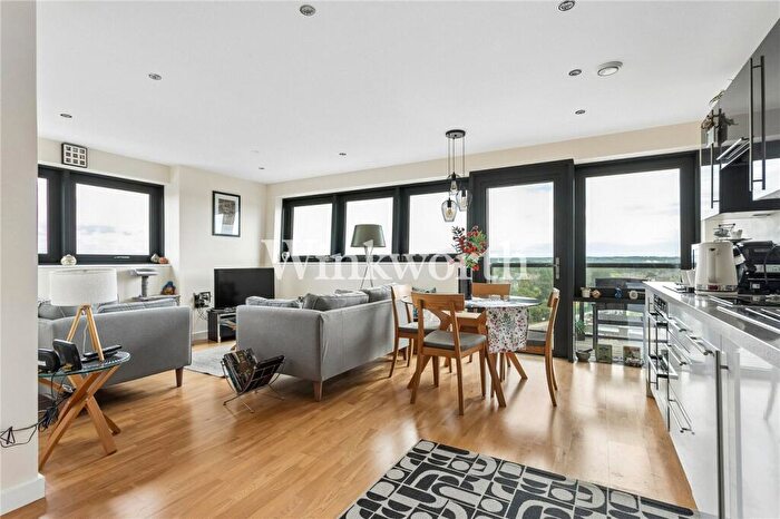 2 Bedroom Apartment For Sale In Colman Parade, Southbury Road, Enfield, EN1