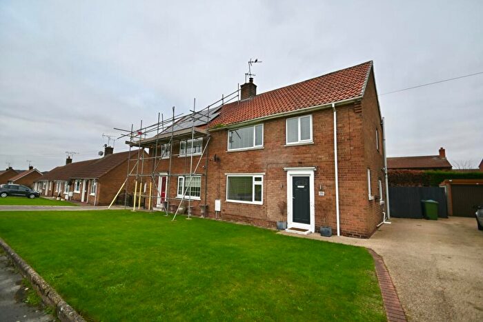 3 Bedroom Semi-Detached House To Rent In Lindsey Road, Harworth, Doncaster, DN11
