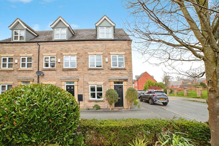 3 Bedroom Town House For Sale In Bridge Yard Avenue, Ripley, DE5