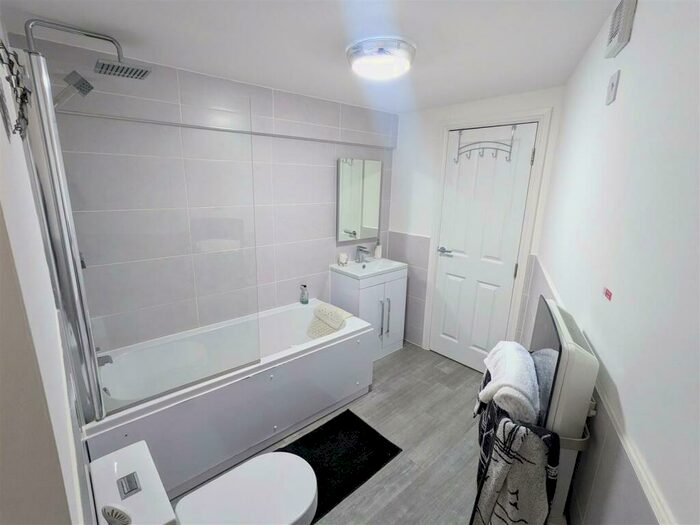 2 Bedroom Apartment To Rent In Station Road, Deganwy, Conwy, LL31