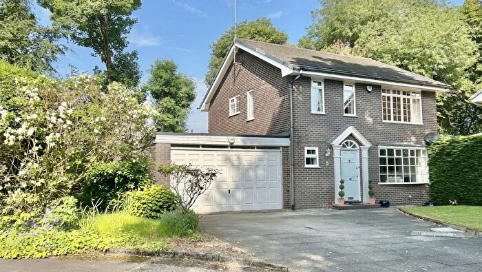 4 Bedroom Detached House For Sale In Brooklands Court, Rochdale, OL11