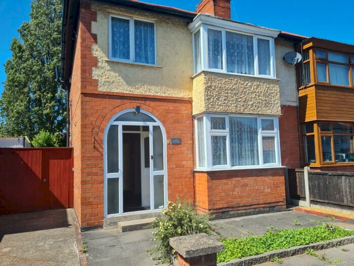 3 Bedroom House To Rent In Gwencole Crescent, Leicester, LE3