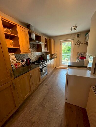 2 Bedroom Flat To Rent In Wishaw Terrace, Edinburgh, EH7