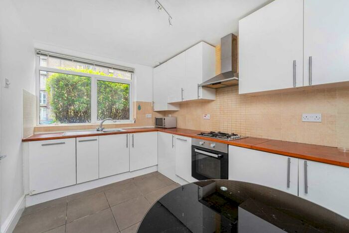 3 Bedroom House To Rent In Poole Road, N1