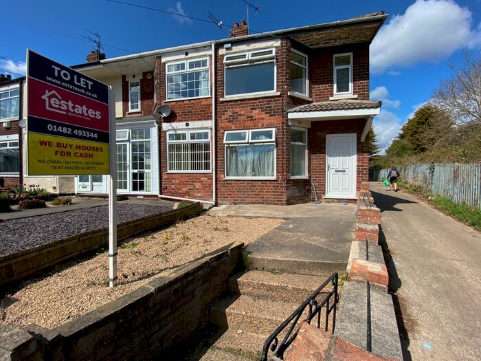 3 Bedroom End Of Terrace House To Rent In Boothferry Road, Hull, HU4