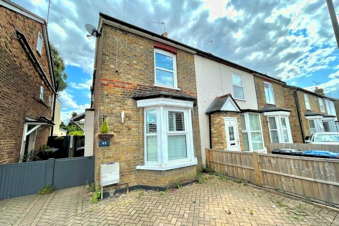 3 Bedroom Semi-Detached House To Rent In Egham, Surrey, Bx, TW20