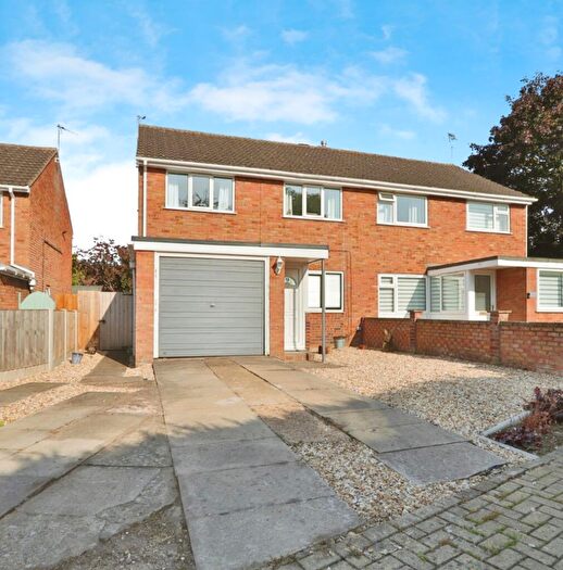 3 Bedroom Semi-Detached House For Sale In John Harrisons Close, Barrow-upon-humber, DN19