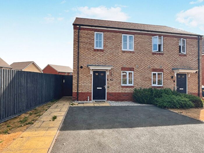 2 Bedroom Semi-Detached House For Sale In Spitfire Road, Southam, CV47