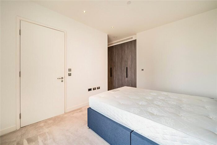 2 Bedroom Apartment To Rent In Wards Place, London, E14