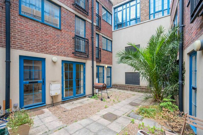 2 Bedroom Terraced House To Rent In Grange Yard, Bermondsey, London, SE1