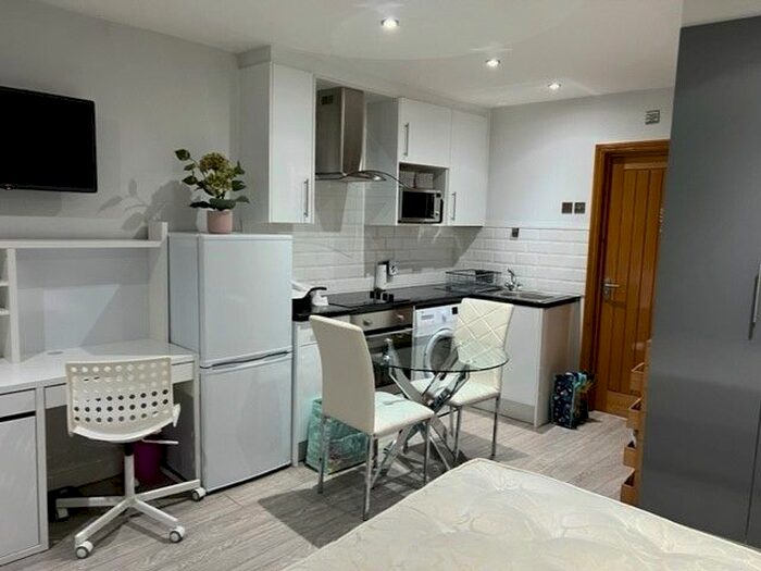 Studio To Rent In Bethnal Green Road, Bethnal Green, E2