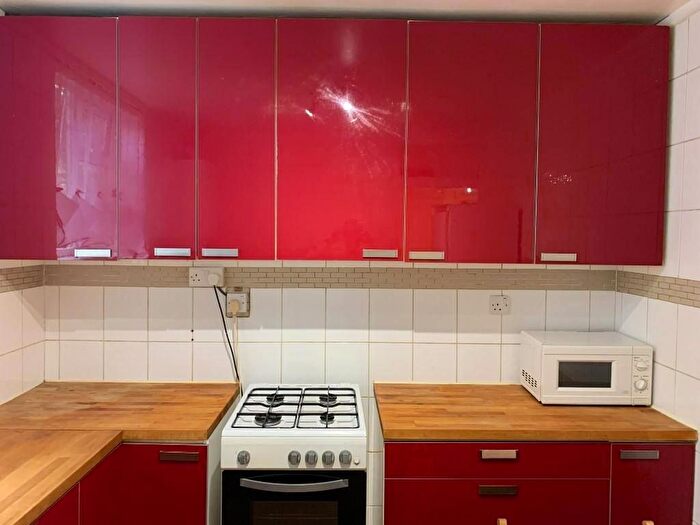 1 Bedroom Flat For Sale In Major Road, London, E15