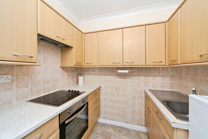 1 Bedroom Flat For Sale In Gloddaeth Avenue, Llandudno, Conwy, LL30