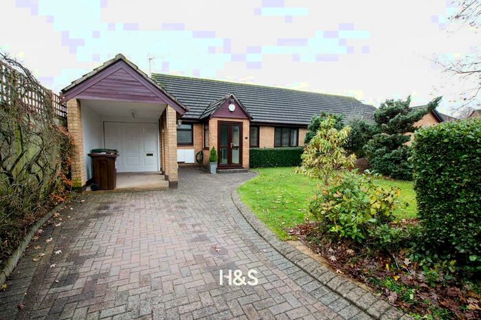 2 Bedroom Semi-Detached Bungalow To Rent In Sandbarn Close, Shirley, Solihull, B90