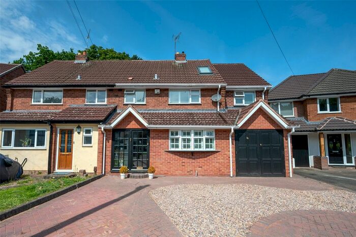 5 Bedroom Semi-Detached House For Sale In Windsor Gardens, Castlecroft, Wolverhampton, West Midlands, WV3