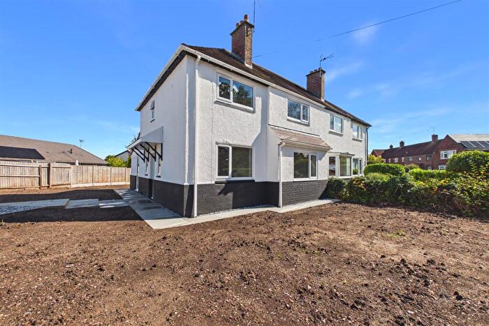 3 Bedroom Semi-Detached House For Sale In Beacon Drive, Rolleston-On-Dove, Burton-On-Trent, DE13