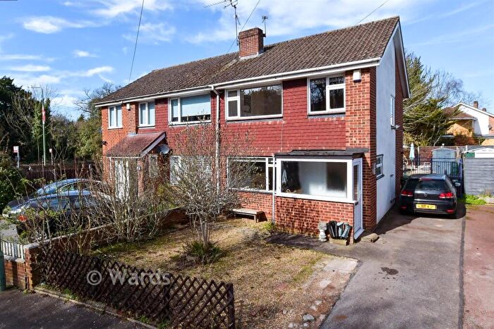 3 Bedroom Semi Detached House For Sale In Biddenden Close, Bearsted, Maidstone, Kent, ME15