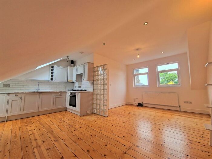 1 Bedroom Flat To Rent In Newick Road, London, E5