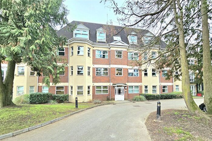 2 Bedroom Flat For Sale In Elmhurst Court, Heathcote Road, Camberley, Surrey, GU15