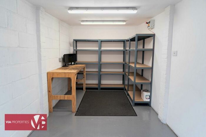 Garage / Parking To Rent In Lampits, Hoddesdon, EN11