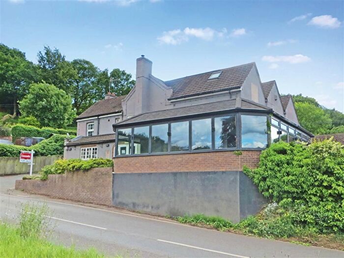 10 Bedroom Detached House For Sale In Knowle Sands, Bridgnorth, WV16