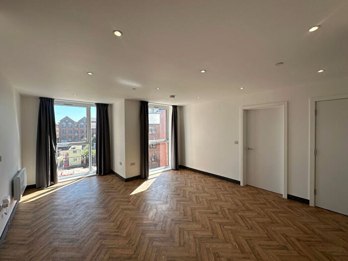 1 Bedroom Flat To Rent In Fleet Court, Byron Street, LE1