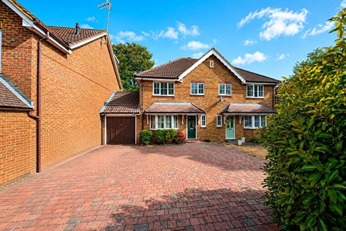3 Bedroom Semi Detached House For Sale In Hertford Road, Stevenage, SG2