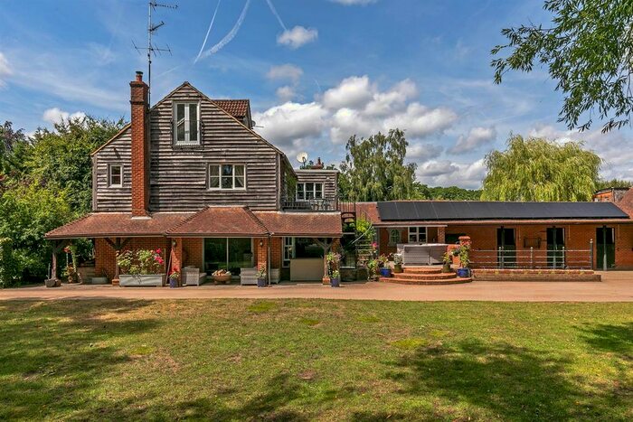 5 Bedroom Semi-Detached House For Sale In Gibbs Lane, Oakhanger, Hampshire, GU35