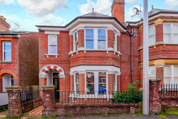 4 Bedroom End Of Terrace House To Rent In Fairfield Road, Winchester, SO22