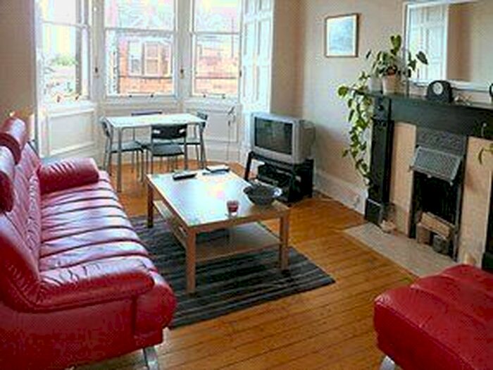 2 Bedroom Flat To Rent In Piershill Terrace, Piershill, Edinburgh, EH8