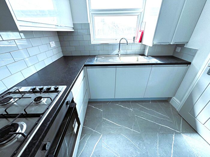 2 Bedroom Flat To Rent In Woodford Avenue, Ilford, IG2