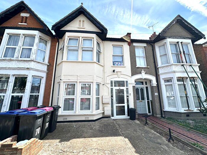 1 Bedroom Flat For Sale In Christchurch Road, Southend-on-sea, SS2