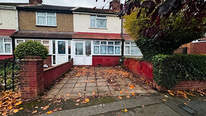 3 Bedroom Terraced House To Rent In Hayes, UB4