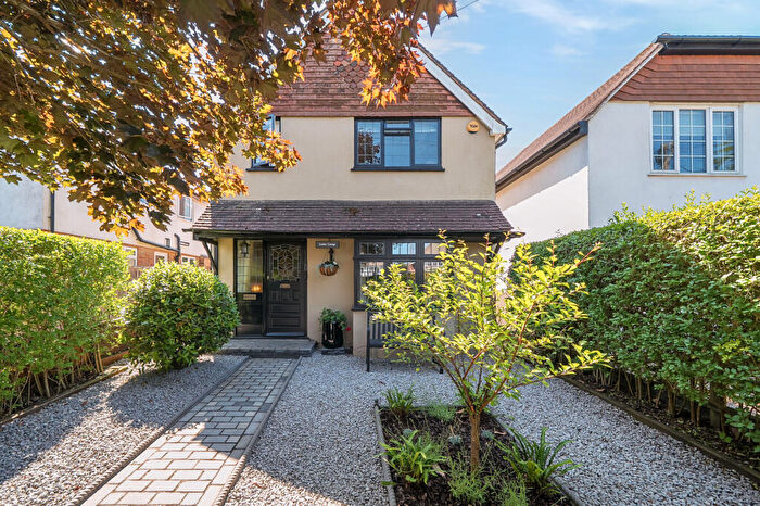 3 Bedroom House For Sale In Grove Road, Hindhead, GU26