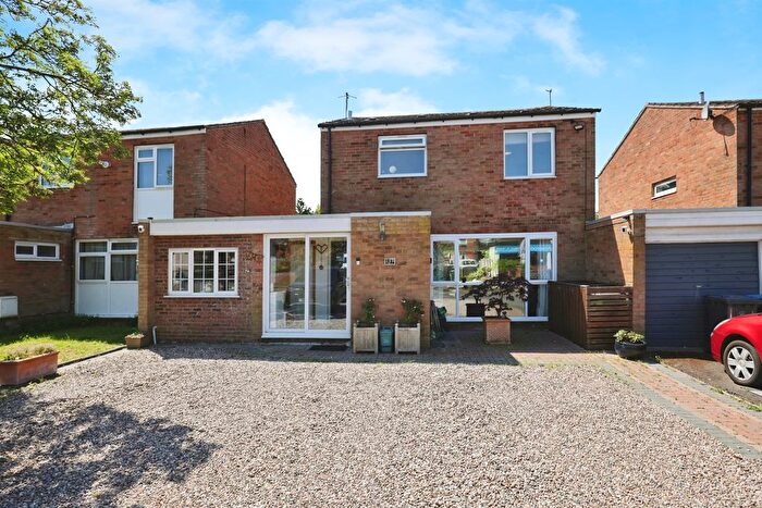 4 Bedroom Link Detached House For Sale In Masons Road, Stratford-Upon-Avon, CV37
