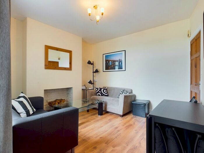 2 Bedroom Terraced House To Rent In Kilvey Road, St Thomas, Swansea, SA1