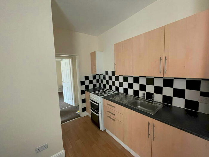 1 Bedroom Flat To Rent In Holderness Road, Hull, Yorkshire, HU9