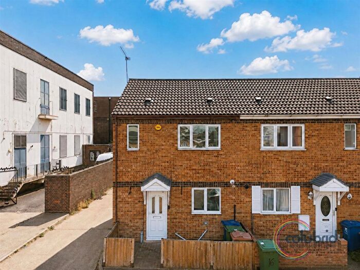 2 Bedroom End Terrace House For Sale In Malta Road, Tilbury, RM18