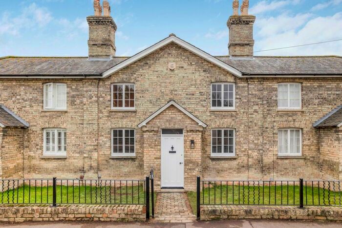 2 Bedroom Terraced House For Sale In High Street, Melbourn, SG8