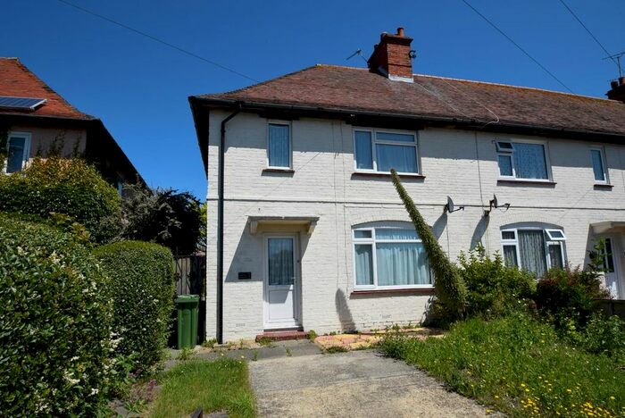 3 Bedroom Semi-Detached House To Rent In Southbourne Road, Eastbourne, BN22