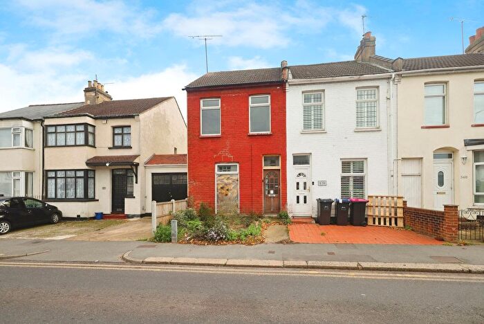 2 Bedroom End Terrace House For Sale In Fairfax Drive, Southend-On-Sea, SS0