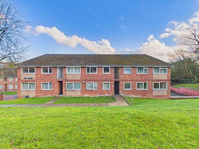 2 Bedroom Flat To Rent In Windsor Drive, High Wycombe, Buckinghamshire, HP13