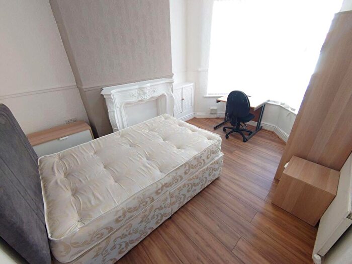 3 Bedroom Terraced House To Rent In Edinburgh Road, Kensington Fields, L7