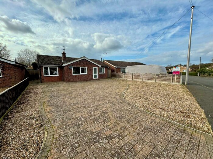 3 Bedroom Bungalow To Rent In Angerstein Close, Weeting, Brandon, IP27