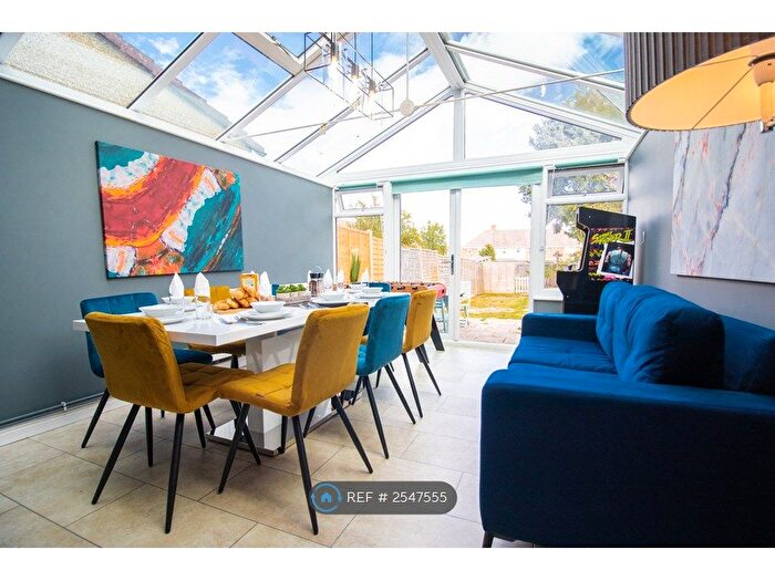 3 Bedroom Semi-Detached House To Rent In Stroud Road, Bristol, BS34