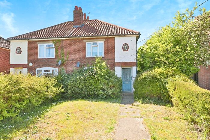 3 Bedroom Semi-Detached House For Sale In Mount Pleasant, Walsingham, NR22